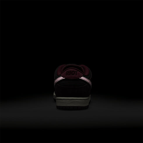 Nike Sb Dunk Low Pro Qs Riot Skateshop Mahogany / Dark Beetroot - Team Red - Streetart.fr