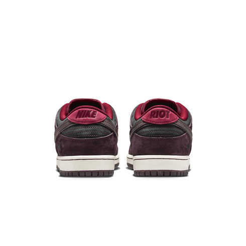 Nike Sb Dunk Low Pro Qs Riot Skateshop Mahogany / Dark Beetroot - Team Red - Streetart.fr