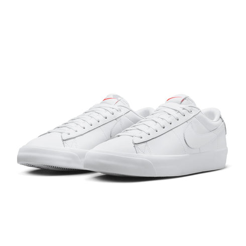 Nike Sb Zoom Blazer Low Pro Gt Iso - White / White - White - White - Streetart.fr