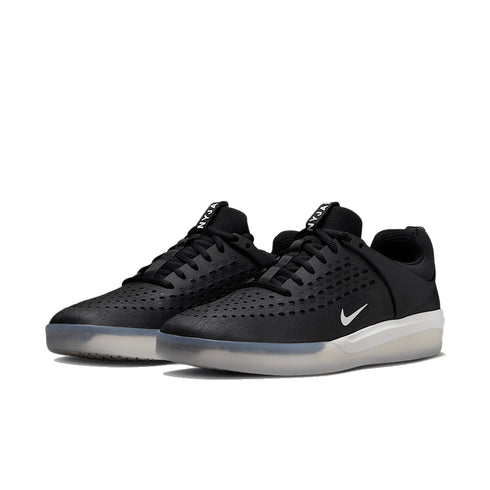 Nike SB Zoom Nyjah 3 Black / White / Black Summit White - Streetart.fr