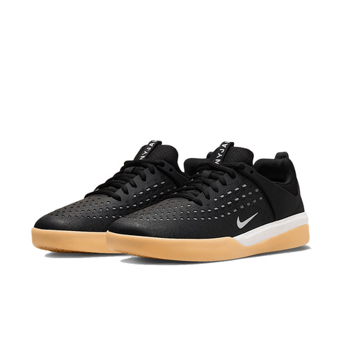 Nike SB Zoom Nyjah - 3 Black / White / Black / White - Streetart.fr