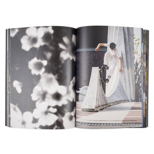 Polar Everything Is Normal Book - Streetart.fr