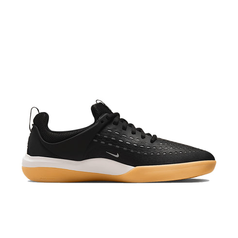 Nike SB Zoom Nyjah - 3 Black / White / Black / White — chaussures